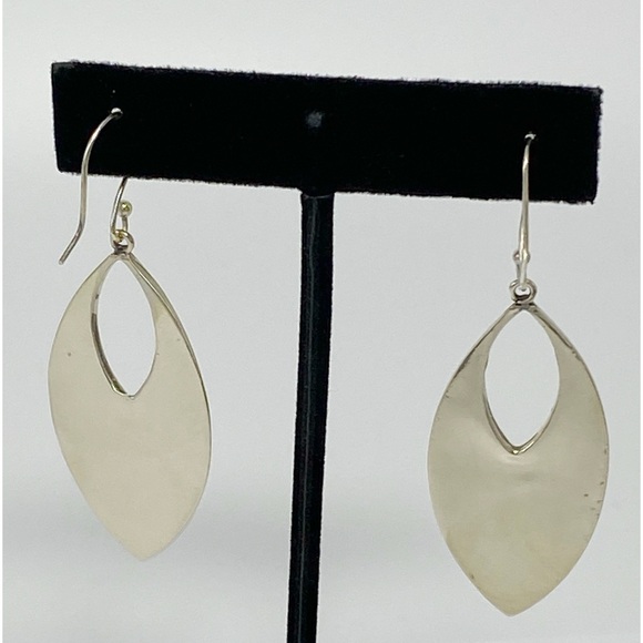 Abalone Shell Mother of Pearl Silver Plated Dangle Earrings. - Picture 4 of 7